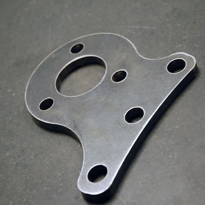 el laser de aluminio del metal del CNC de la hoja de 300m m cortó el acero suave Q345B de la fabricación de metal