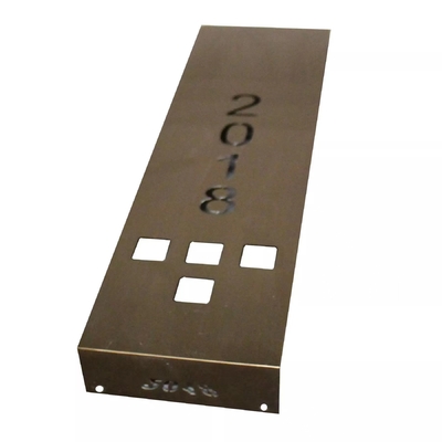 La placa de anodización del cobre y de aluminio que doblaba el CNC del laser cortó la hoja de metal que procesaba piezas