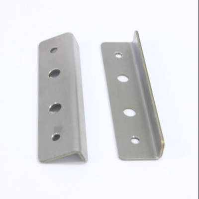 Laser de acero de cobre amarillo de aluminio del CNC que corta piezas para corte de metales de acero inoxidables de la precisión
