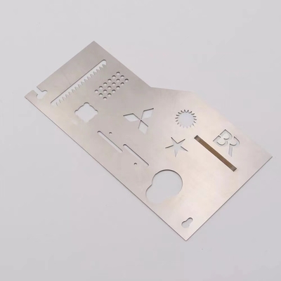laser de acero inoxidable de encargo del CNC de 2m m que corta la alta precisión de la chapa